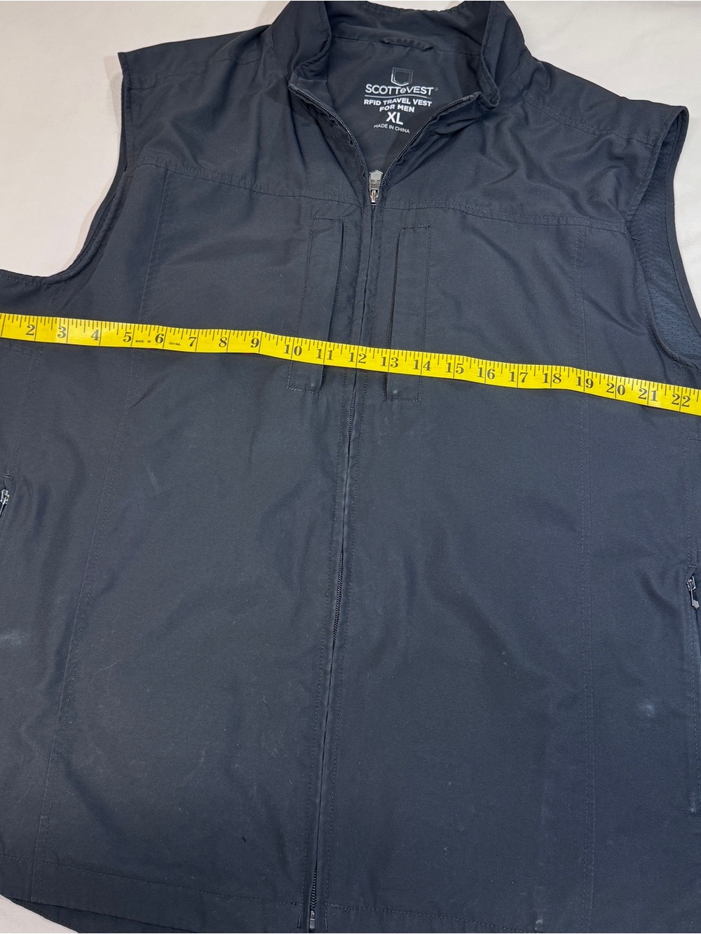 SCOTTeVEST Men's Black Travel Vest - Multiple Secure Pockets - Picture 5 of 13